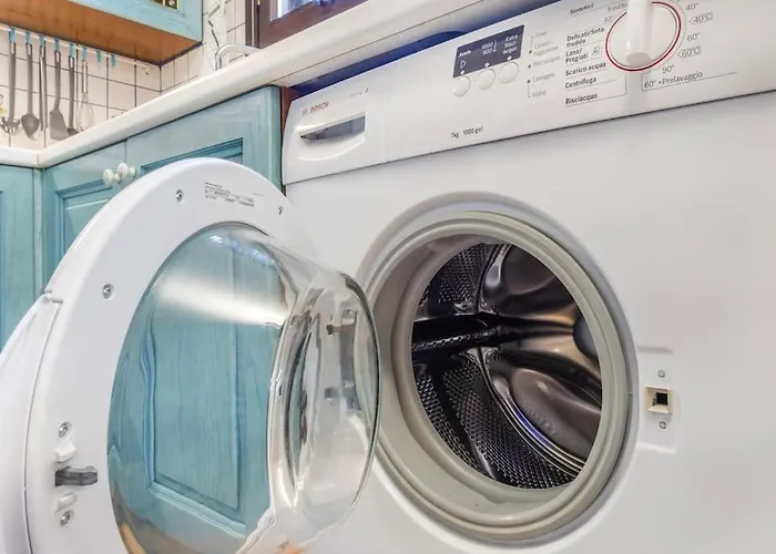 Heaven Near Ferrari's - Train Station * 摩德纳